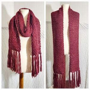 Steve Madden NWT Bugandy Knit Scarve